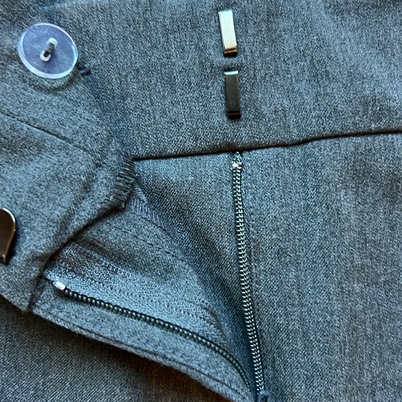 Ann Taylor Factory gray straight leg dress pants, size 4 petite - Picture 3 of 7